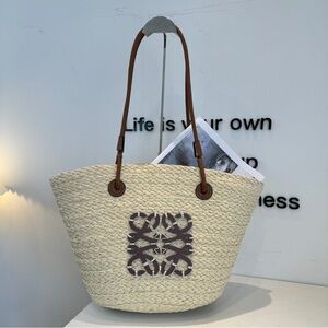 LOEWE 52x40x18cm straw bag
